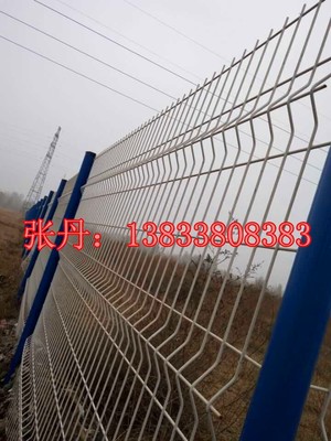 三角折弯护栏网安装与高清细节图解析——安平县慕源丝网制品护栏网专业视角